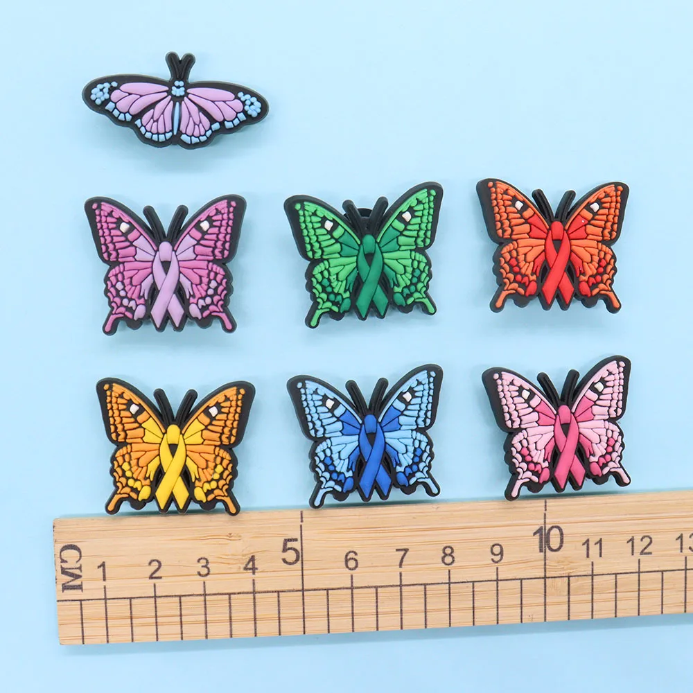 Mix 50pcs PVC Animal Insect Kawaii Colorful Butterfly Shoe Buckle accessori divertenti scarpe fai da te decorazione Charms per zoccoli Pins