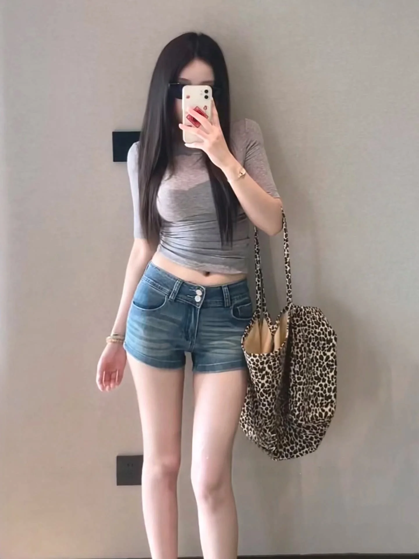 High Waist American Hot Girl Double Buckle Denim Shorts Women's Retro Tight Butt Enhancing Slimming Small Size Hip Enhancing ...