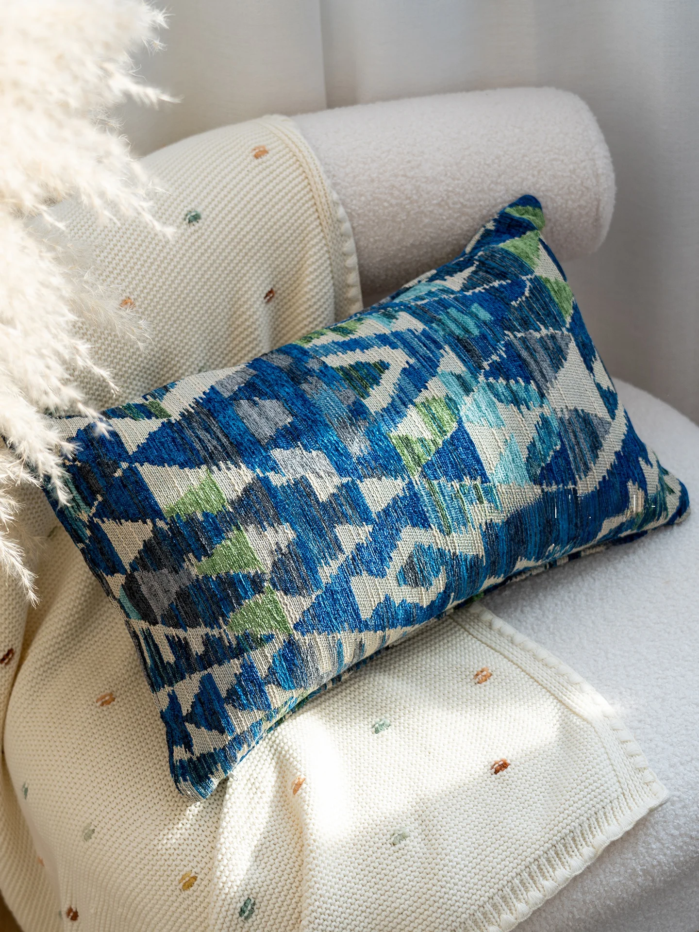 

National Sle Blue Floral Embroidery Sofa Pillowcase Living Room Bedroom Bed Headboard Home Textile Cuion Cover PP Cotton