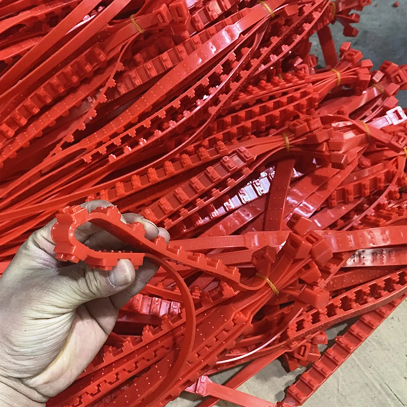 Snow Chains For SUV 10 Pieces Zip Ties For Tires In Snow Wheel Anti-Slip Chains For Sedan SUV Truck Outdoor Winter Driving