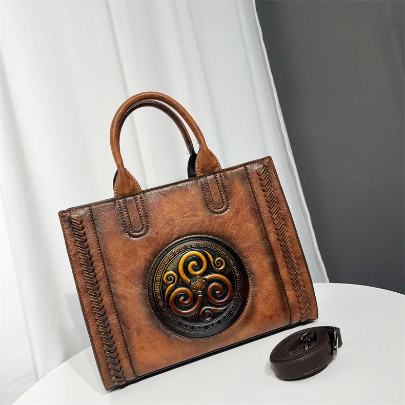

Handbag Floral Carving Large Capacity Tote Bag Women's Fashion Retro Ethnic Painted Simple Match Daily Shoulder Bag