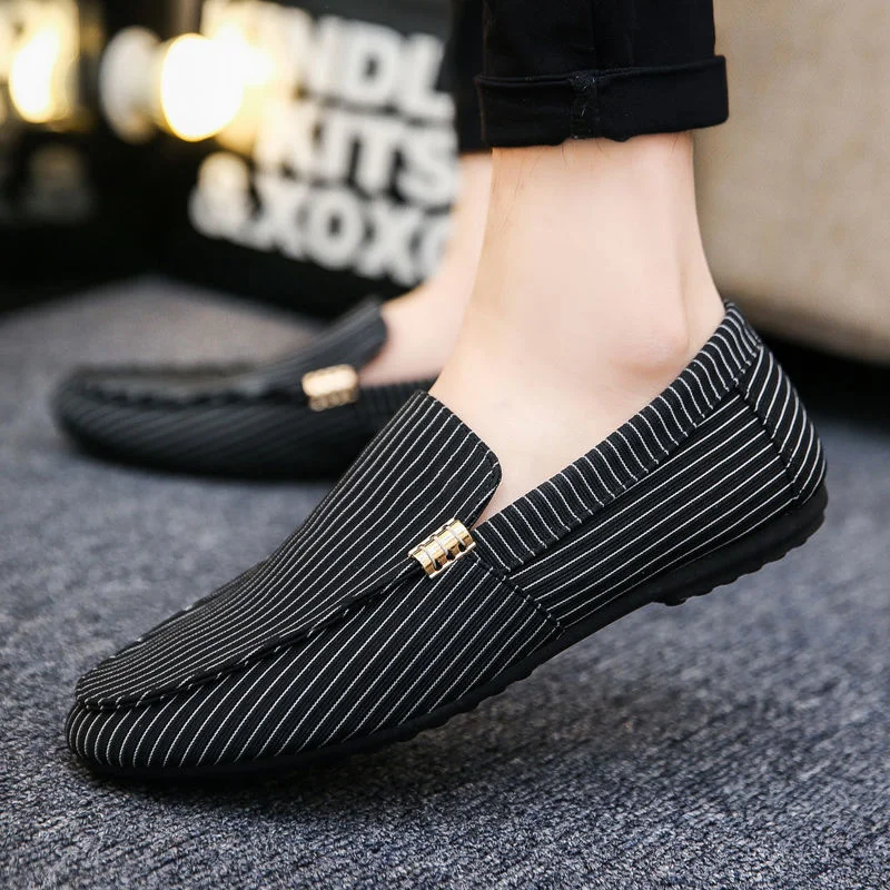 Spring and Summer Men\'s Loafers Large Size Light and Comfortable Flat Shoes Men\'s Breathable Non-slip Soft Casual Canvas Shoes