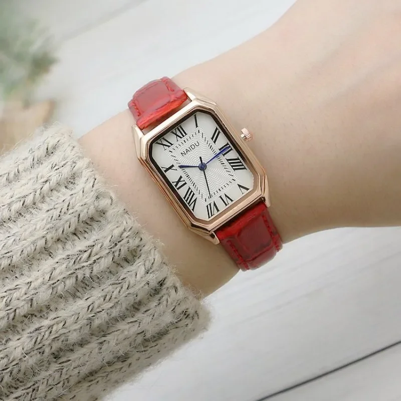 Fashion Retro Digital Dial Casual Watches Square Leather Strap Fashionable Clock Quartz Wristwatch for Women Gift Montres Femmes