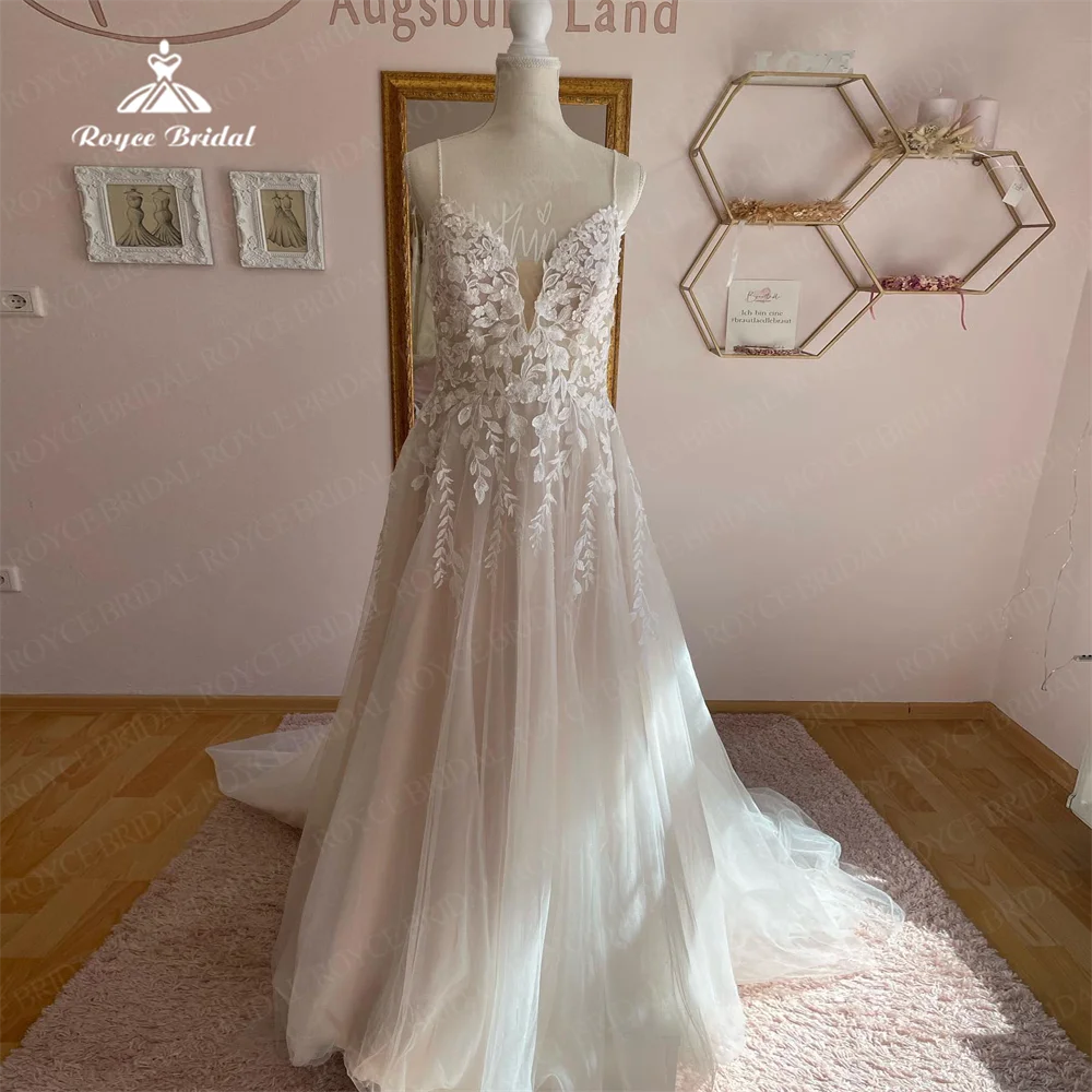 Roycebridal ปรับแต่งชุดแต่งงานลูกไม้ Tulle แขนกุดคอวี applique สปาเก็ตตี้แต่งงานชุดกระโปรง