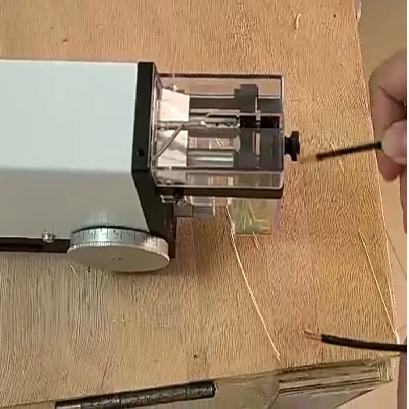Pneumatic And Electric High Accuracy Desktop Portable Inductive Type Wire Peeling Stripping Cutting Machine 3-4 Square mm