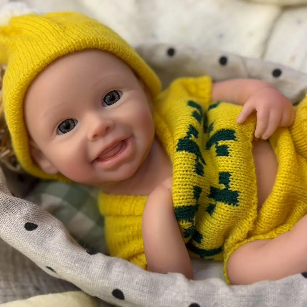 Nieuwe 13-inch volledig siliconen baby knappe Reborn Girl-pop, zeer zacht en heeft een levensechte huid, is een goede keuze voor kindercadeau