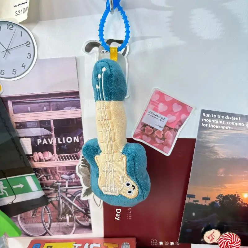 Creatieve pluche gitaar sleutelhanger hanger schattig gesimuleerd muziekinstrument speelgoed sleutelhanger rugzak decoratie accessoires geschenken