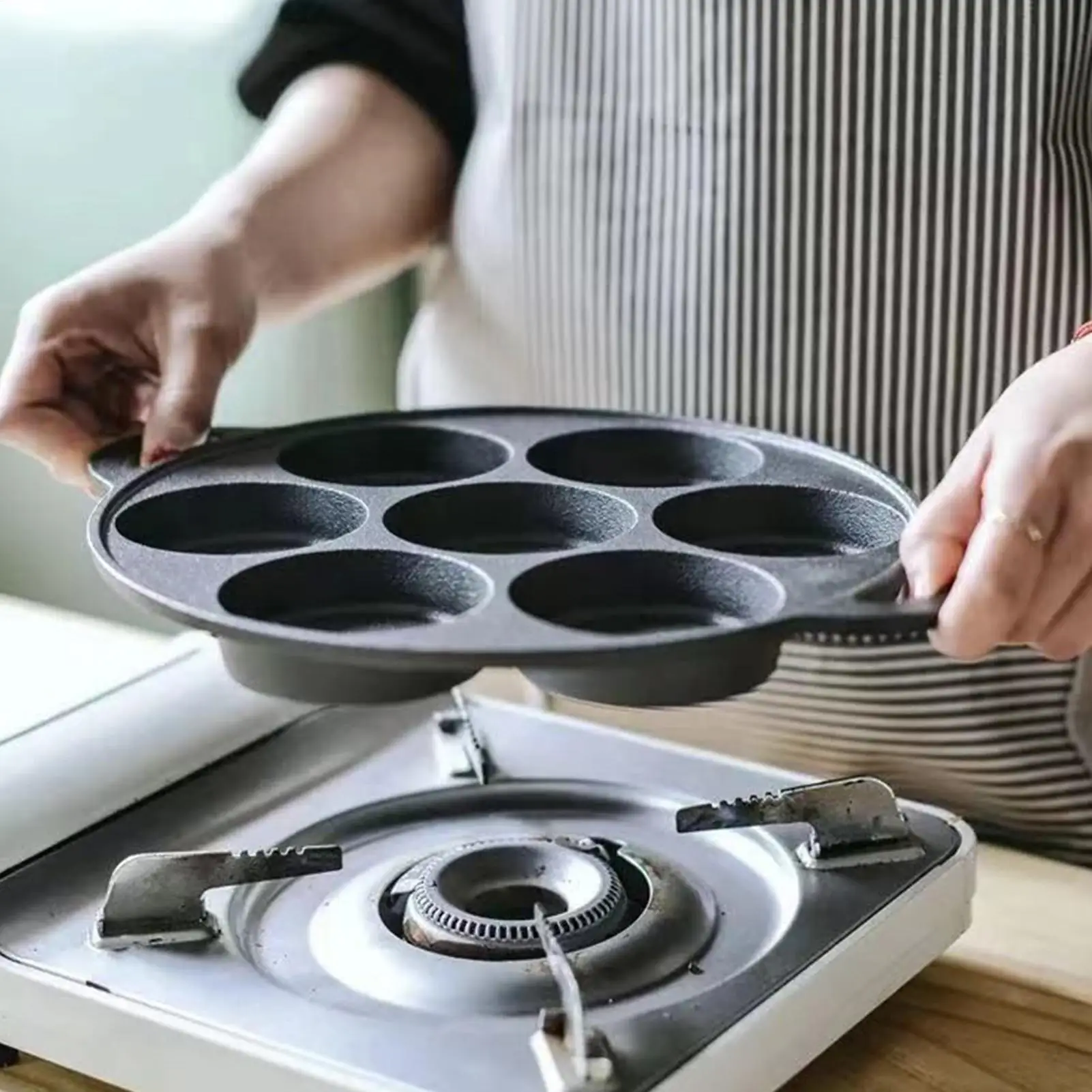 مقلاة مسطحة من الحديد الزهر مقلاة فطيرة مسطحة لأداة غير لاصقة للبيض مع تصميم 7 فتحات للطهي ستيك كريب بيتزا الإفطار #2