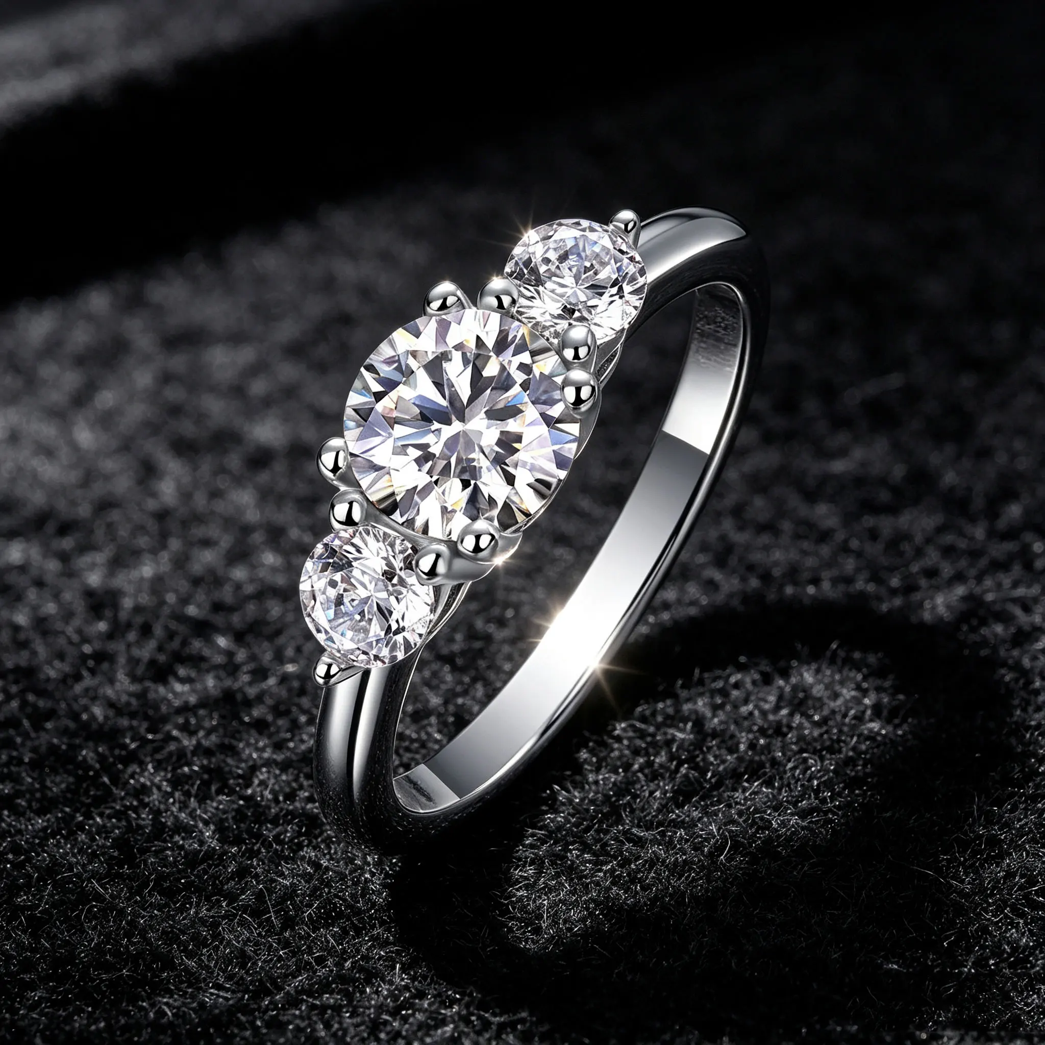 New S925 Silver Time Overture 2 Carat Moissanite Simple Style Three Stone Ring Luxury Charm Jewelry Valentine's Day/Wedding Engagement Gift, Birthday Gift, Anniversary Gift Best Gift for Him/Her