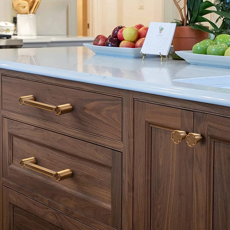 New Style Chinese Brass Yellow Dresser Door Handle Gold Luxury Retro Kitchen Cabinet Handle Shoe Cabinet Handle
