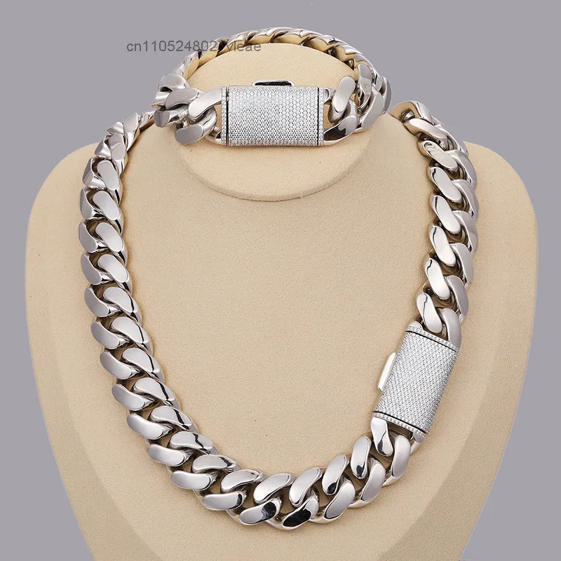 Hip Jewelry Hop Mens 18K Gold 925 Sterling Silver VVS Moissanite Diamond Iced Out Buckle Heavy Plain Cuban Link Chain Necklace..