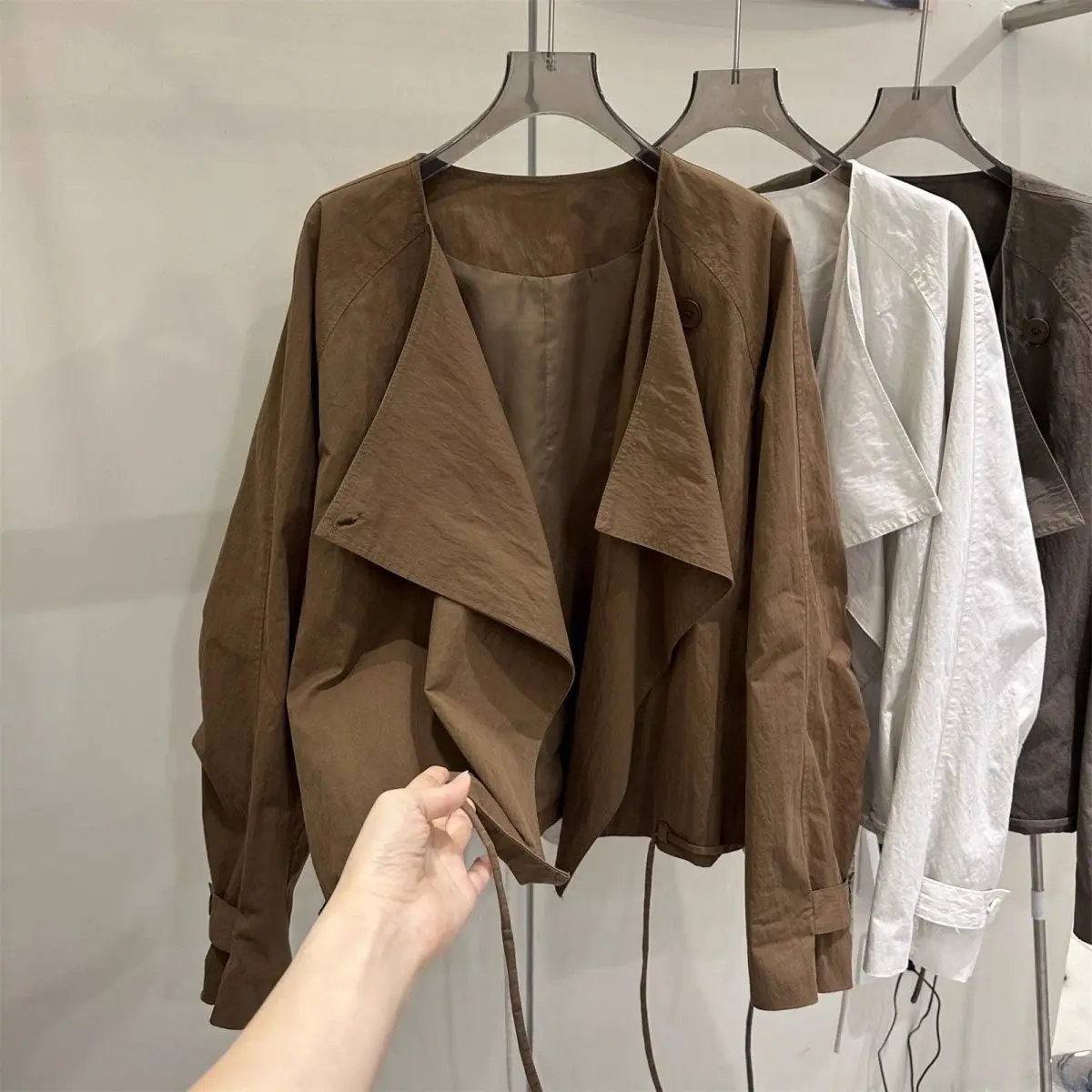 Flip Collar Casual Long Sleeved Cardigan Jacket For Women'S Spring And Autumn Design Sense, Loose Temperament Short Windbreaker