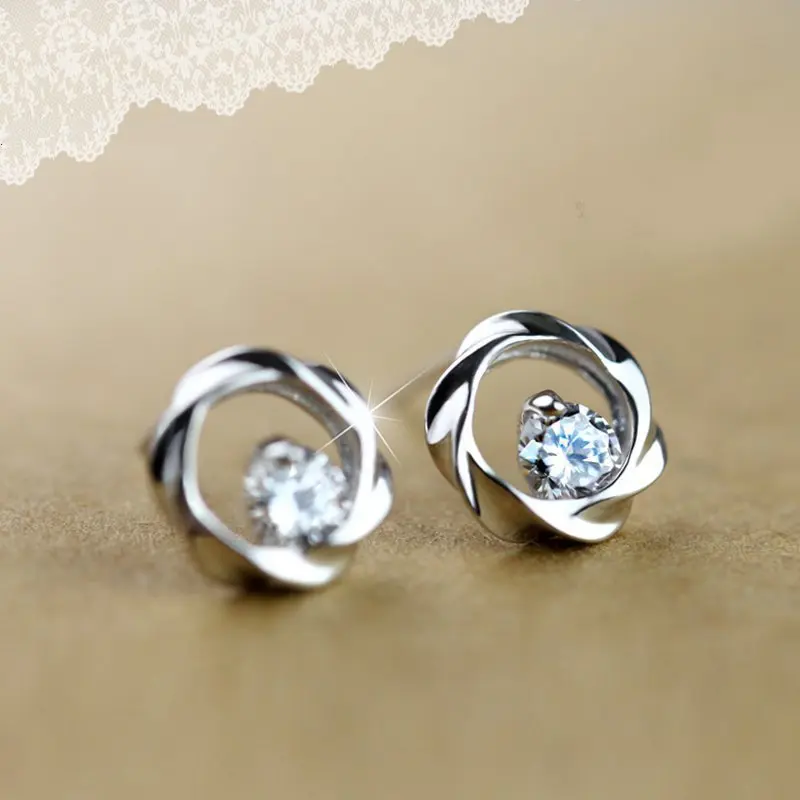 Korean-style fashionable, luxurious and high-end silver-gold reflective white stud earrings for women
