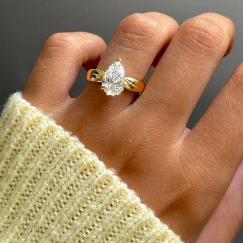A water droplet design ring, suitable for engagement, marriage and daily life, a universal accessory for all seasons - no box