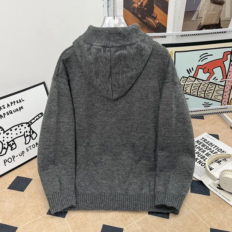 سترة محبوكة فضفاضة للرجال بغطاء للرأس ملونة علوية ملابس شبابية غير رسمية ملابس خارجية شتوية مريحة من البوليستر