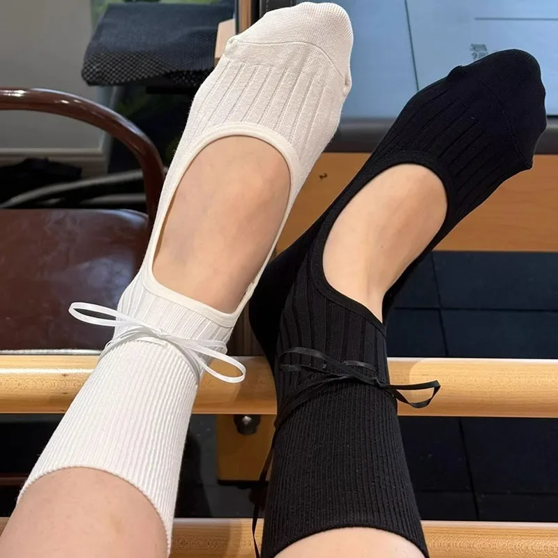 

Женские спортивные носки для фитнеса и йоги 2025: противоскользящие, до середины икры, с корейской белой лентой, дышащие, комфортные, длинные