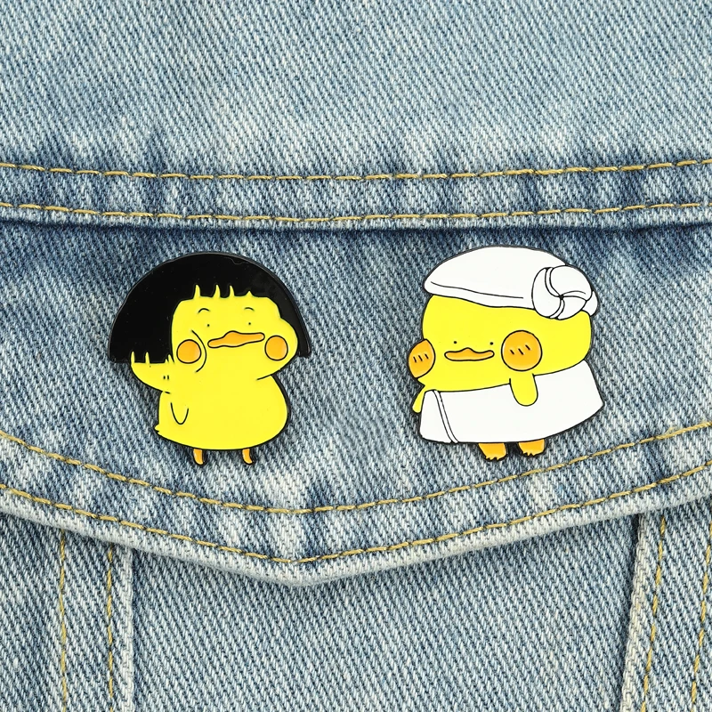 Emaille-Anstecknadeln mit dicken Entenküken, Bob-Haarschnitt, Badetuch-Enten-Broschen, Anstecknadeln, niedlicher Cartoon-Tierschmuck, Geschenk für Freunde