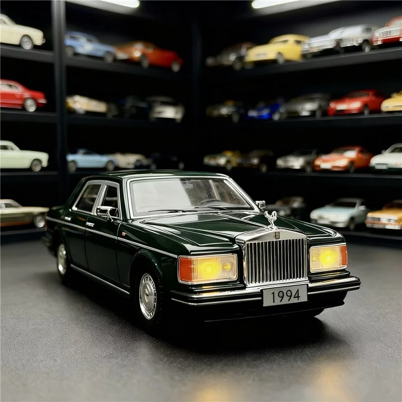 

1:32 Rolls-Royces Silver Spur ‌ Классическая роскошная модель автомобиля из сплава, литая под давлением металла, старые транспортные средства, модель автомобиля, звук и свет, детская игрушка в подарок