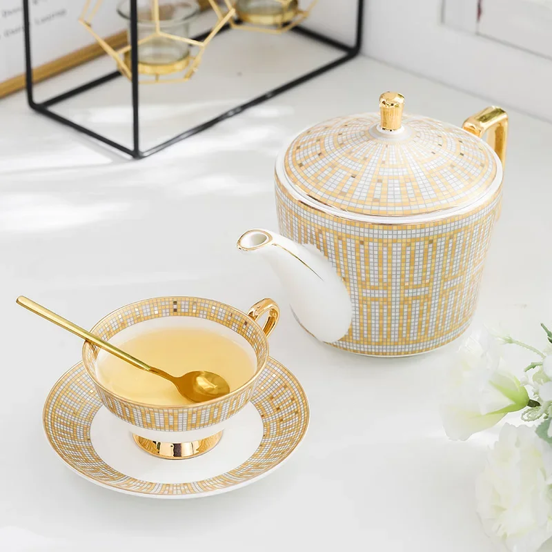 Luxury Bone China Tea Set Royal Porcelain Tea Cup Ceramic Pot Golden Teapot Set Cafe Mug Coffee Cup High-grade Teacup Teaset