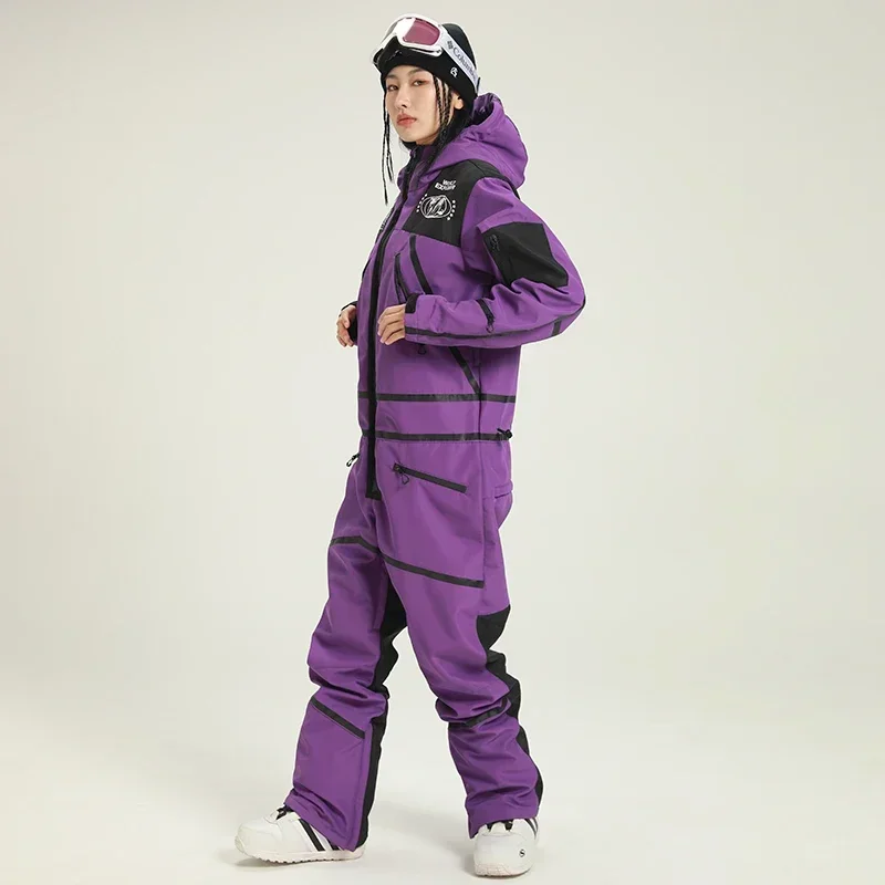 2025 Waterdichte vrouwelijke ski-jumpsuits met capuchon Sport Vrouw Snowboardpak Winter Vrouwen Eendelig Snowsuit Bergoverall Kleding