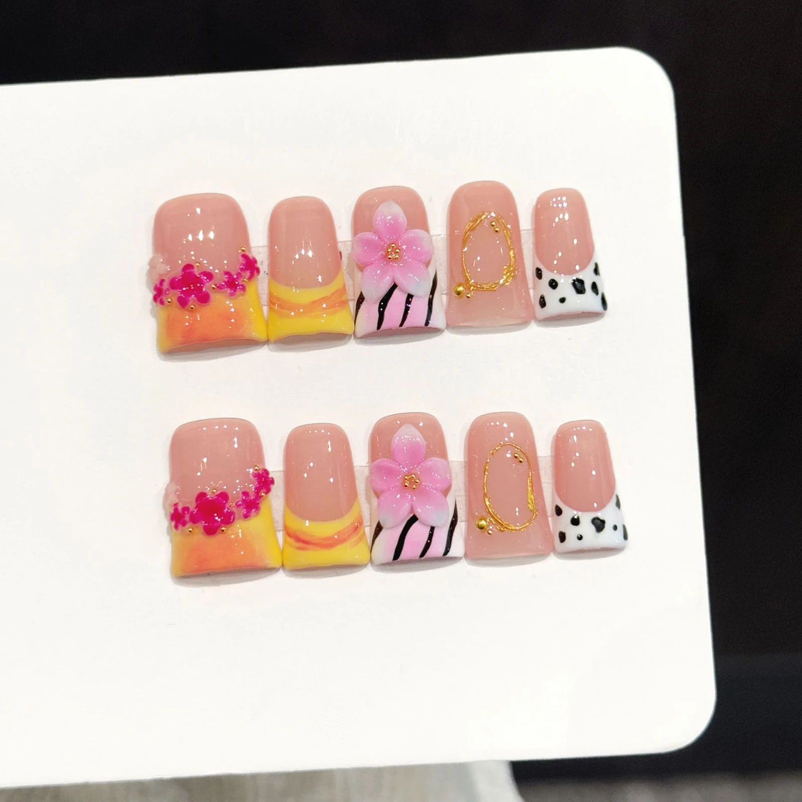 

10 шт. накладных ногтей с дизайном «утиный клюв» и 3D-цветами ручной работы, французский маникюр, европейский стиль, для смелых девушек