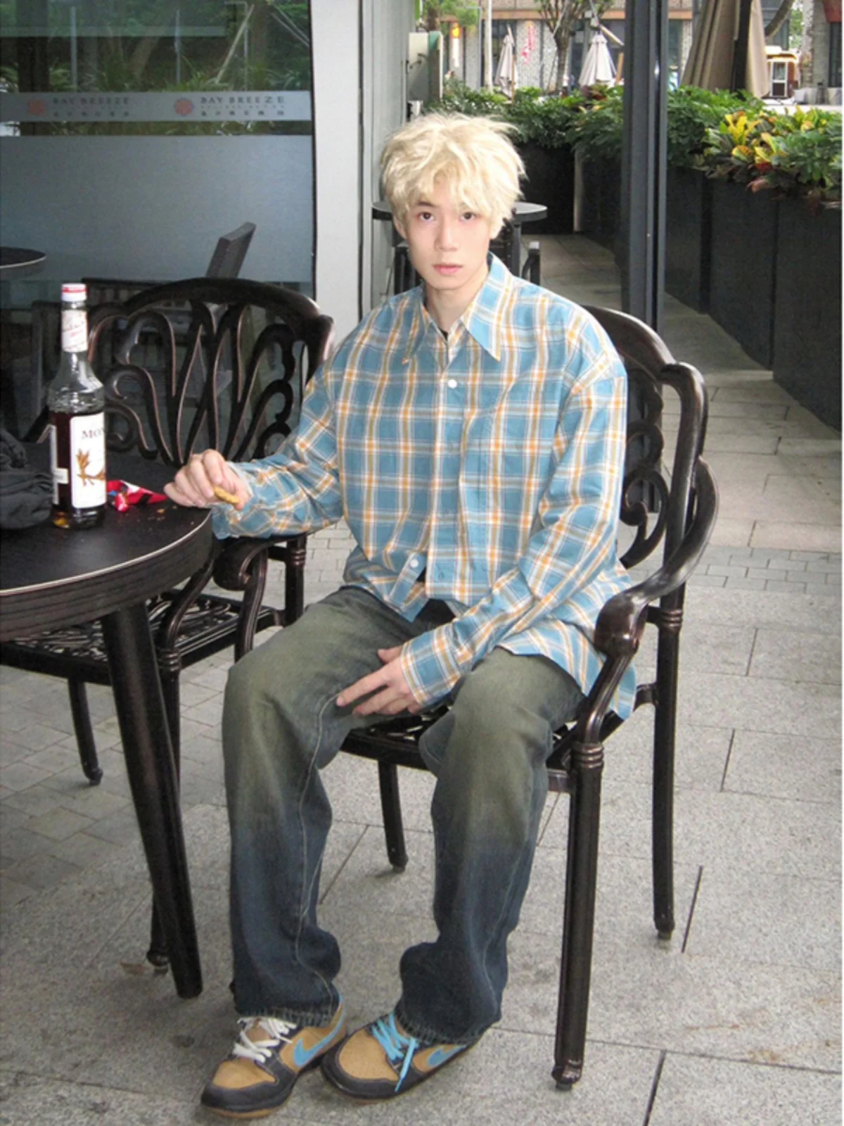 

Винтажная светло-голубая рубашка в клетку для мужчин, высококачественная, с длинным рукавом, молодежная, осенняя, повседневная, из смесового хлопка