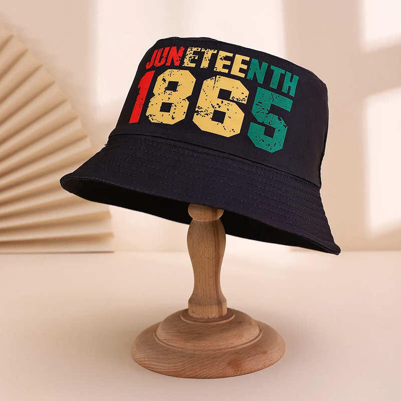 Trendy and fashionable printed double-sided fisherman hat, rock street style duck and chicken letter beer flat top hat