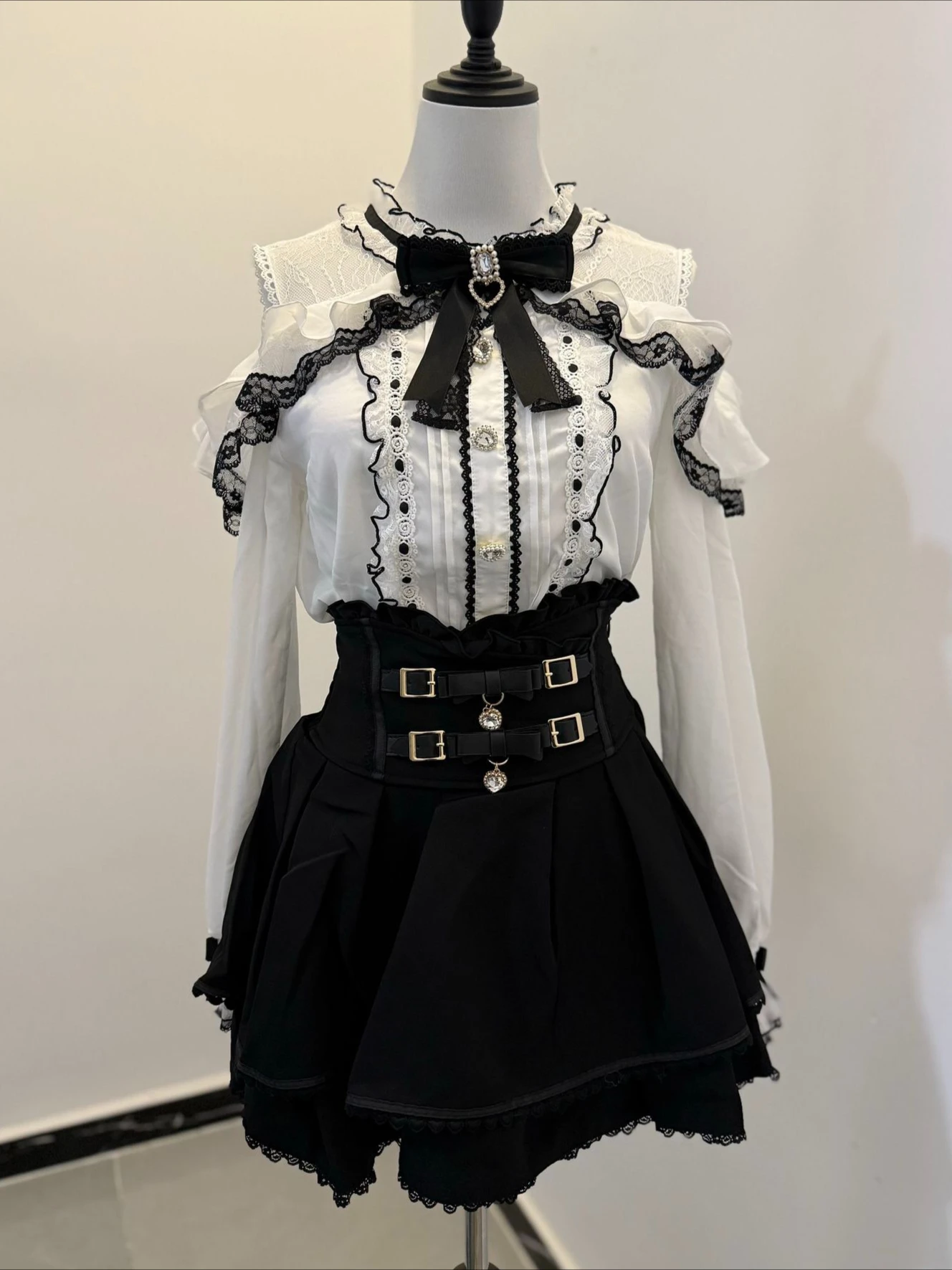 

Японский комплект из двух предметов в стиле Лолиты, кружевной топ с длинными рукавами и бантом + юбка с высокой талией, милое праздничное платье в стиле Харадзюку Y2K для девочек, наряд для косплея