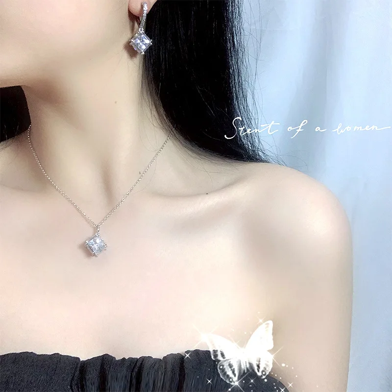 New South Korean East Gate Simple and Exquisite Cubic Sugar Zirconia Small and Unique Design Set, Daily Wearing Jewelry