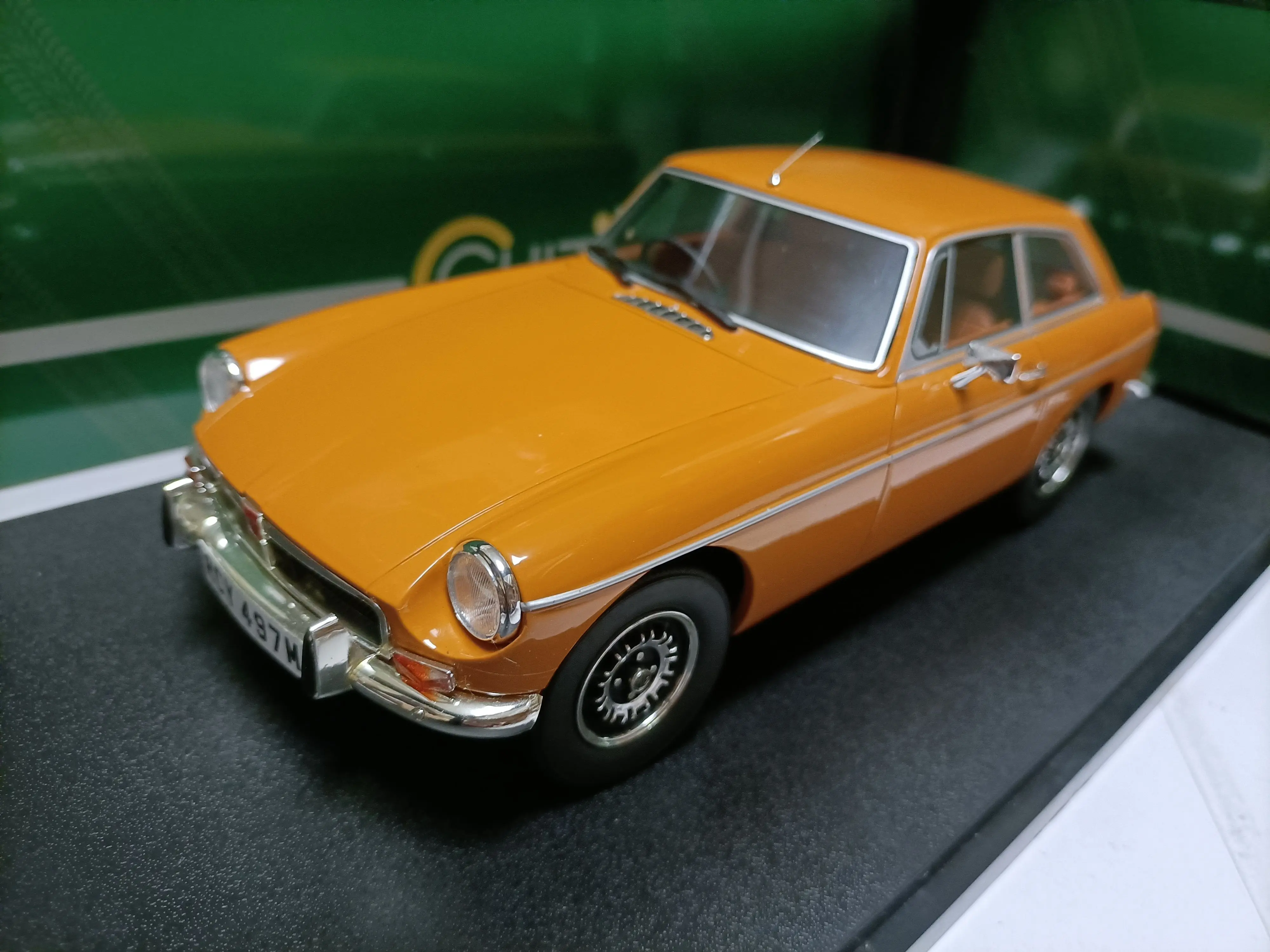 Cult 1:18 B GT V8 Harvest 1974 Orange Simulation Limited Edition Resin Metal Static Car Model Toy Gift