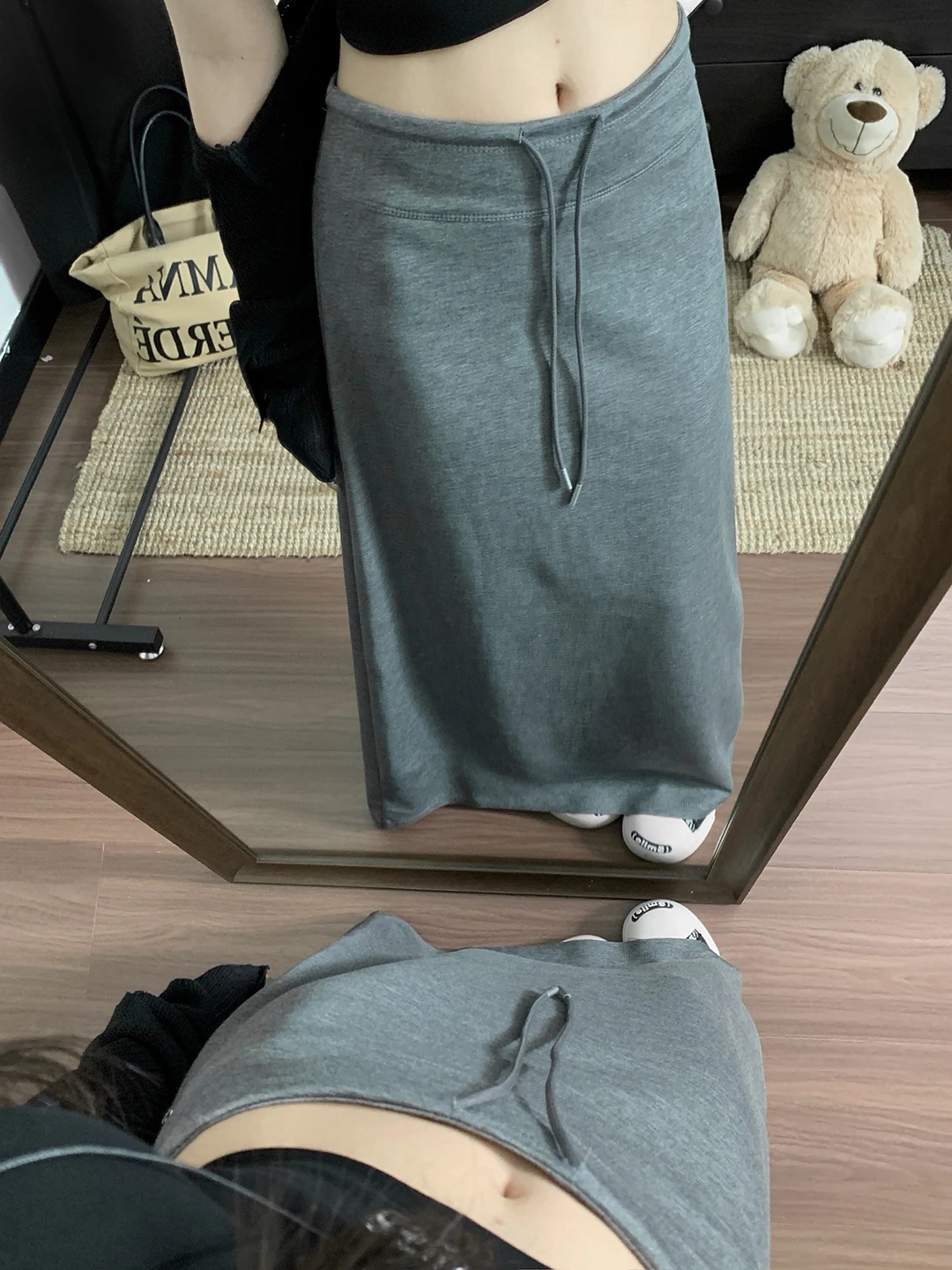 

Элегантная женская юбка миди А-силуэта с завышенной талией, свободного кроя, серая, стройнящая, универсальная, средней длины, весна 2026, новый стиль