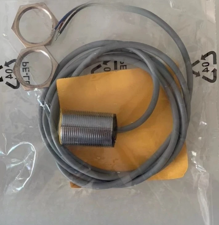 

Original Turck proximity switch NI10U-EM12EWD-VP6X-H1141 item number: 100000634