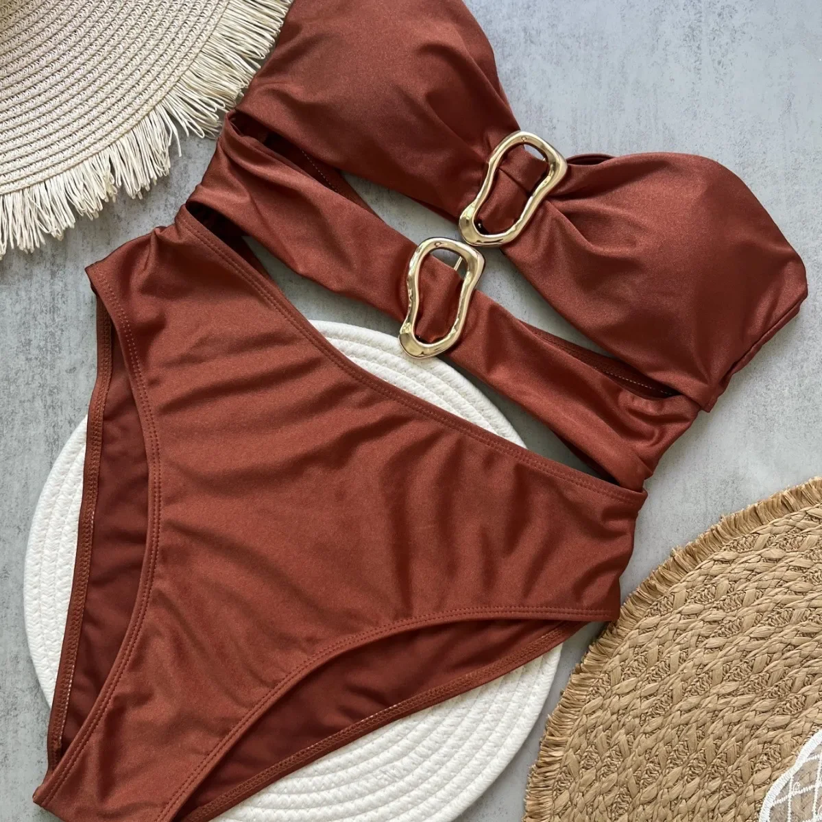 

2026 solid color one-piece swimsuit, European and American bikini metal accessories swimsuit