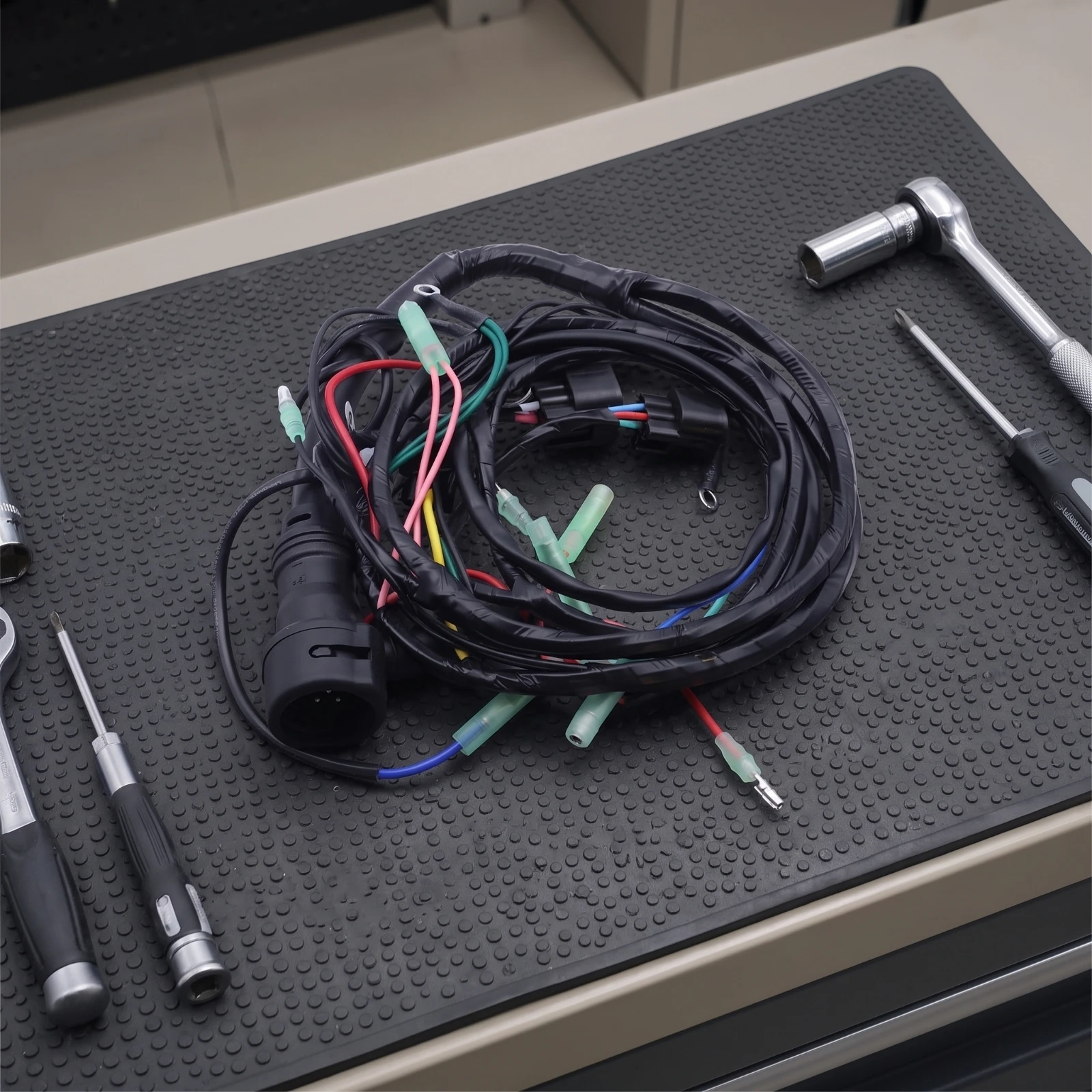 Outboard Wiring Harness Marine-Grade Wiring Harness with Connector Pre-Terminated Plug and Play for Boat Owners