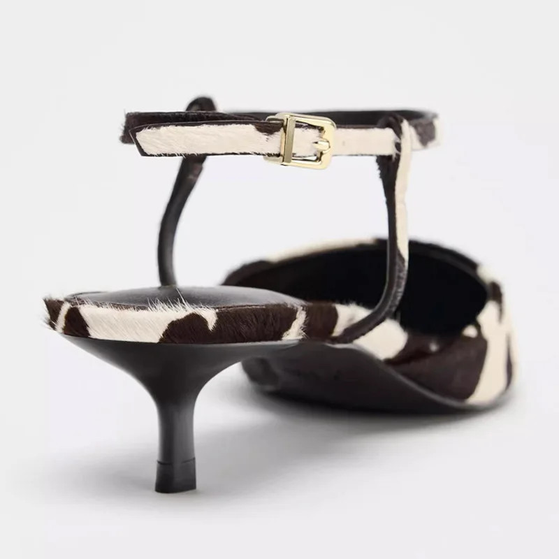 Sandal Musim Panas Gesper Wanita dengan Sandal Hak Kucing Sepatu Gaun Seksi Hak Tinggi Stiletto Bulu Kuda Sandalias Wanita