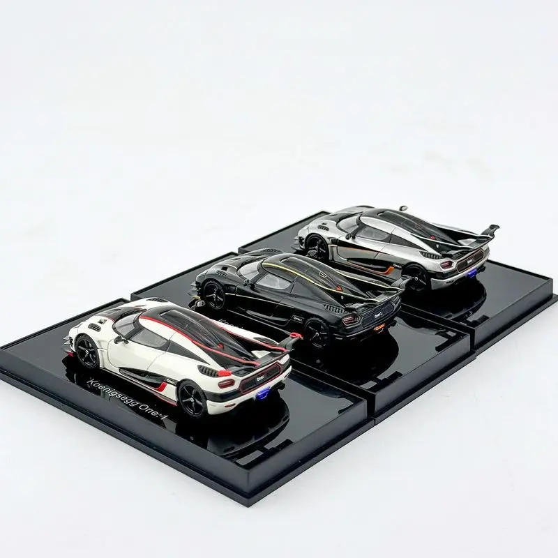 Autoart Model 1:64 Koenigsegg One:1 Resin Car Model Collection Gift