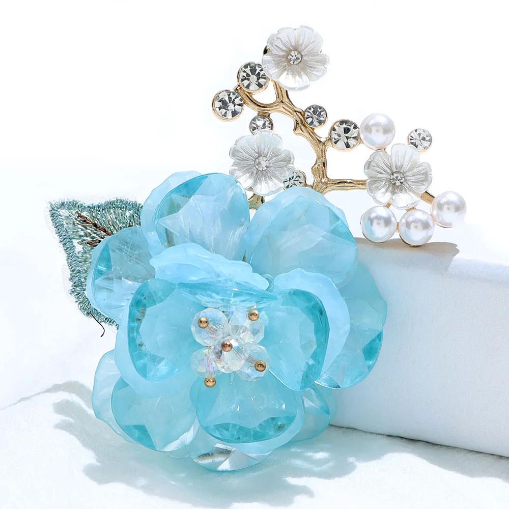 CINDY XIANG Handmade Acrylic Flower Brooch Winter Fashion Jewelry Pearl Wedding Pin Good Gift Coat Accessories