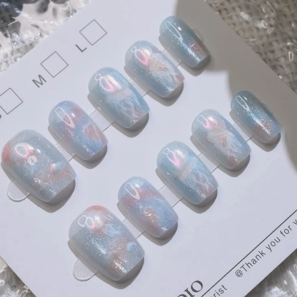 10 ชิ้นผู้หญิงสี Dreamy แมงกะพรุนใหม่ Handmade Cat Eye กดบนเล็บที่ถอดออกได้สวมใส่สาว Art Kawaii สีฟ้าเล็บปลอม