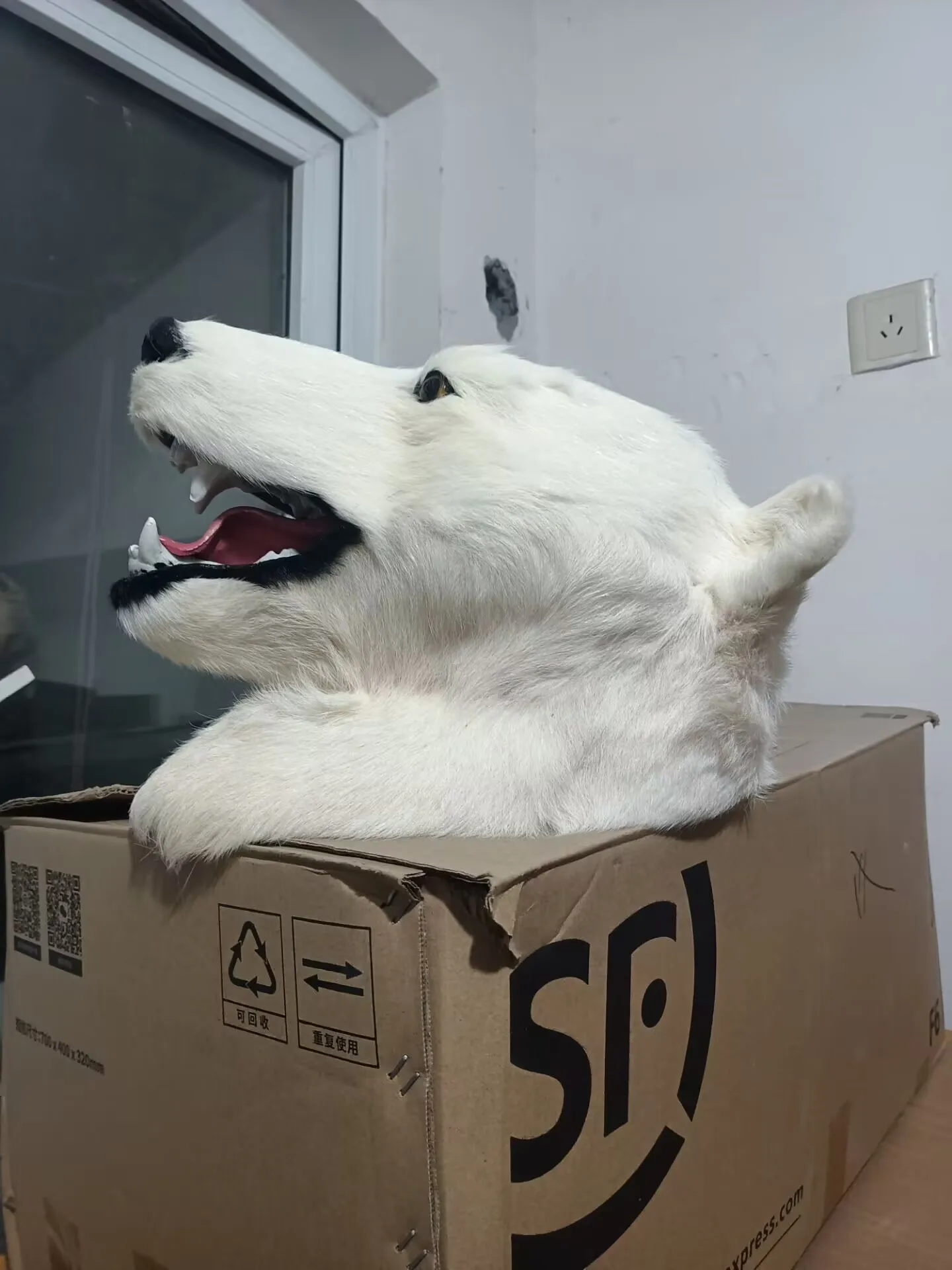 Big pure White Polar Bear Head Model 40cm Wall Decor Furs & Polyethylene Simulation Home Decor Gift Idea for Living Room