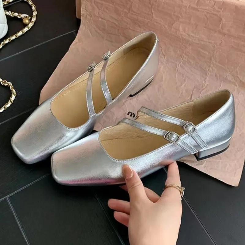 

Spring New Single Shoes Women's Square Head Shallow Mouth One Word Buckle Soft Sole Anti-slip Wear-resistant Low Heel Shoes