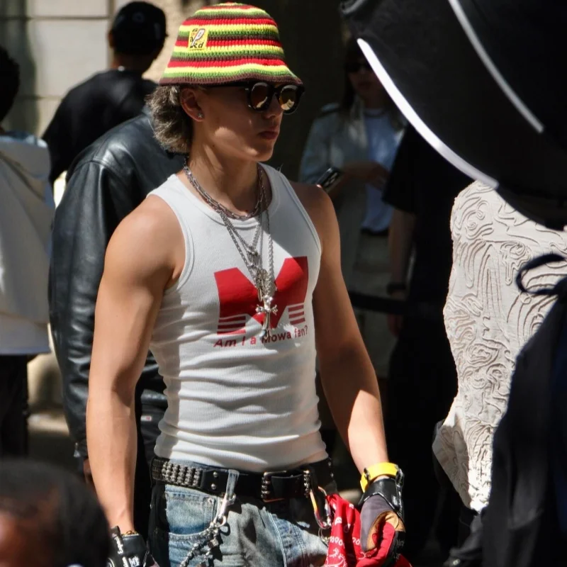 Trendy Red Mowalola Logo Printed Slim Fit Sweat Vest T-Shirt Moisture Wicking Casual round Neck Short Sleeve Men's Top