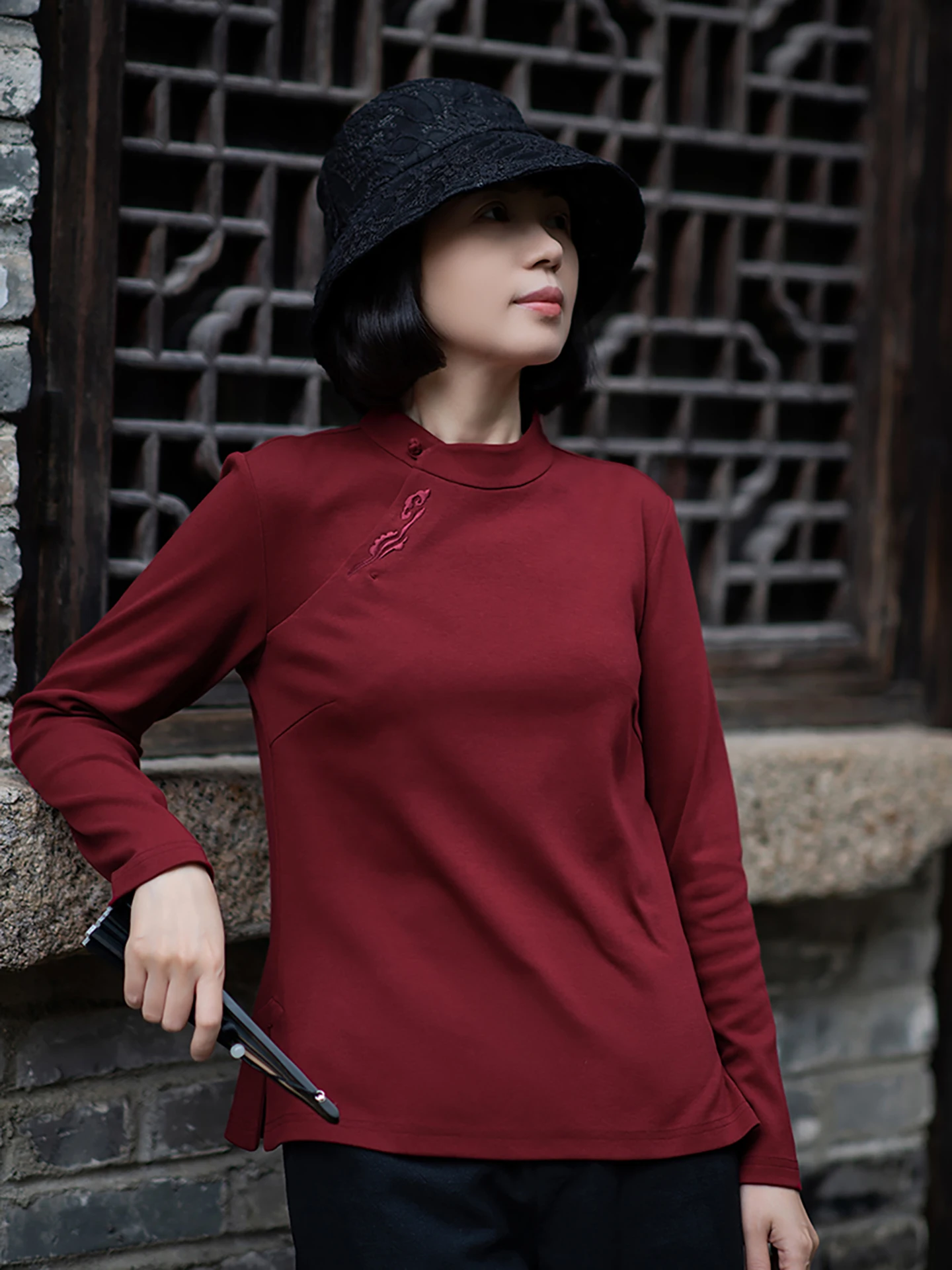 

New Chinese Sle Long Sve Knitted Cotton irt Embroidered Pure Cotton Stand Collar Side Button Spring Autumn Winter Top