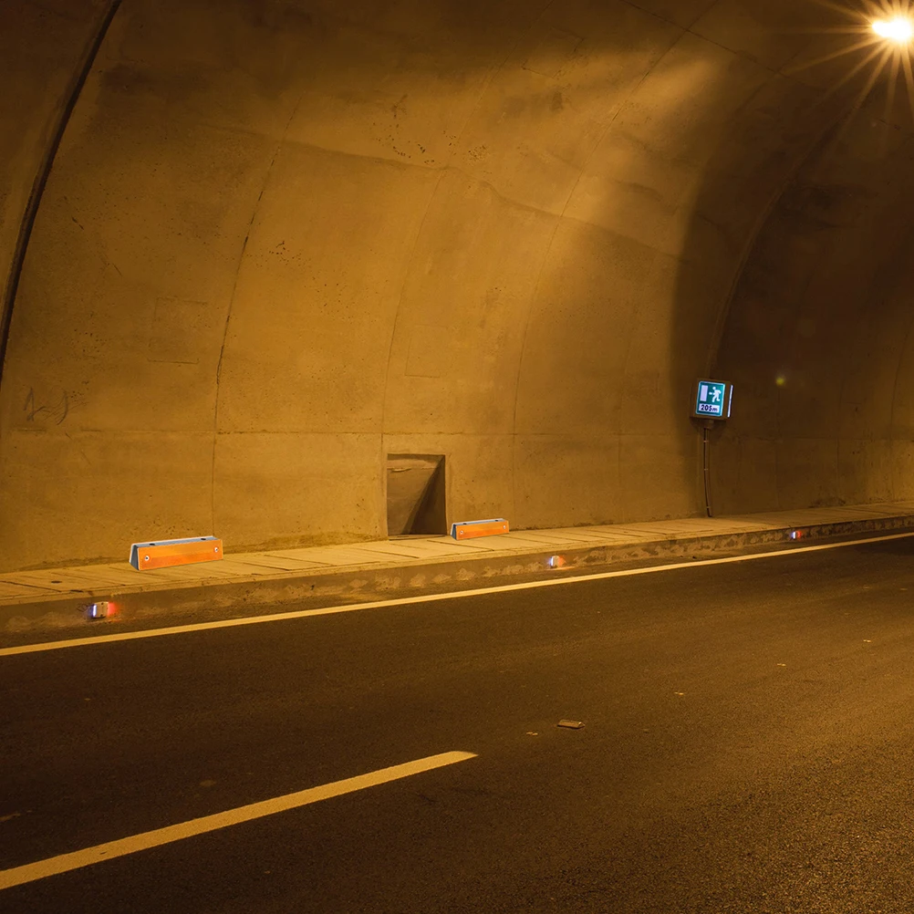 5 pz Riflettente Vialetto Marker Pavimentazione Strada Riflettore Rettangolare Delineatore Guardrail Autostrada Garage Solida Visibilità