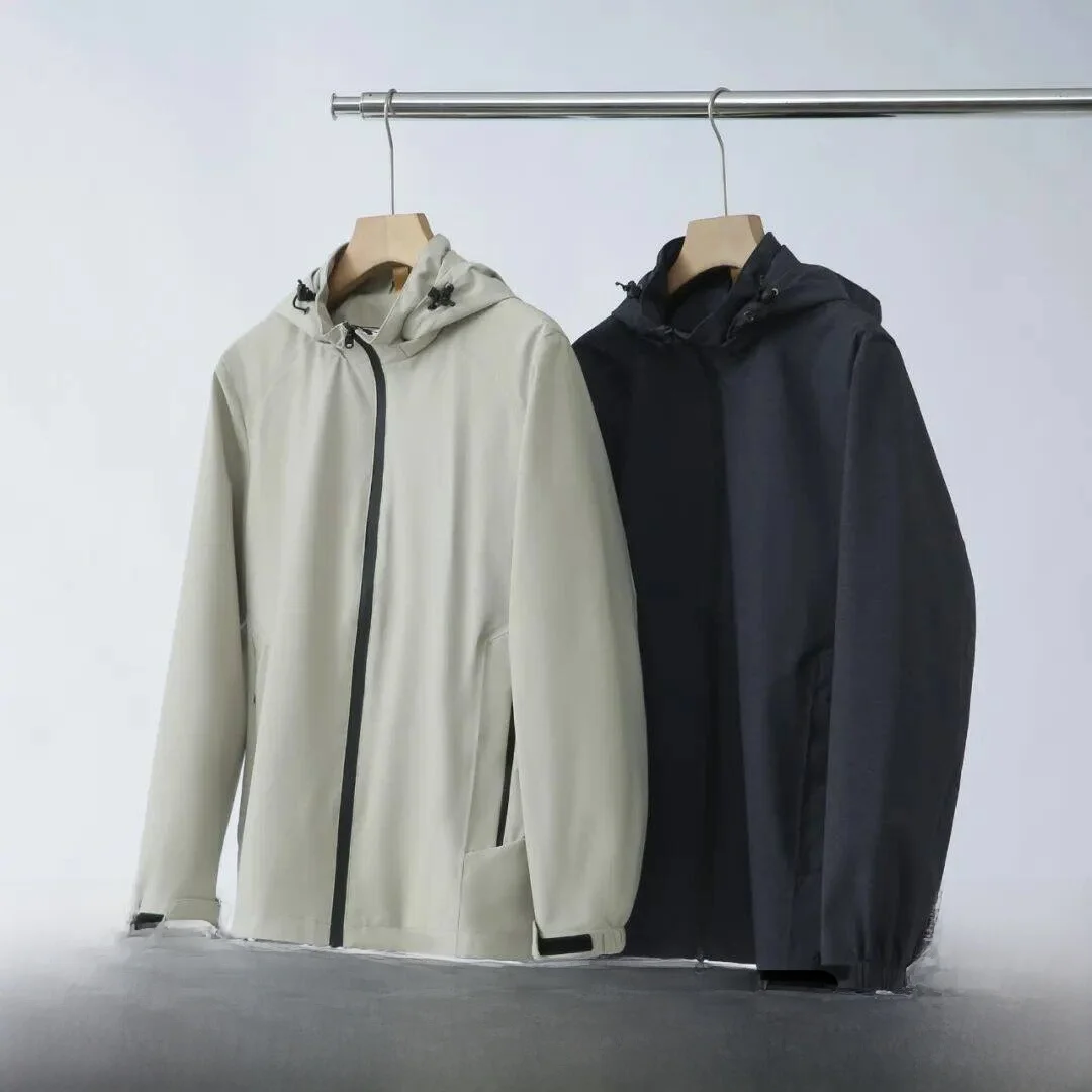 

Легкая ветрозащитная мужская куртка для активного отдыха с капюшоном, водонепроницаемая, функциональная, из смеси нейлона, полиэстера и спандекса, на молнии.