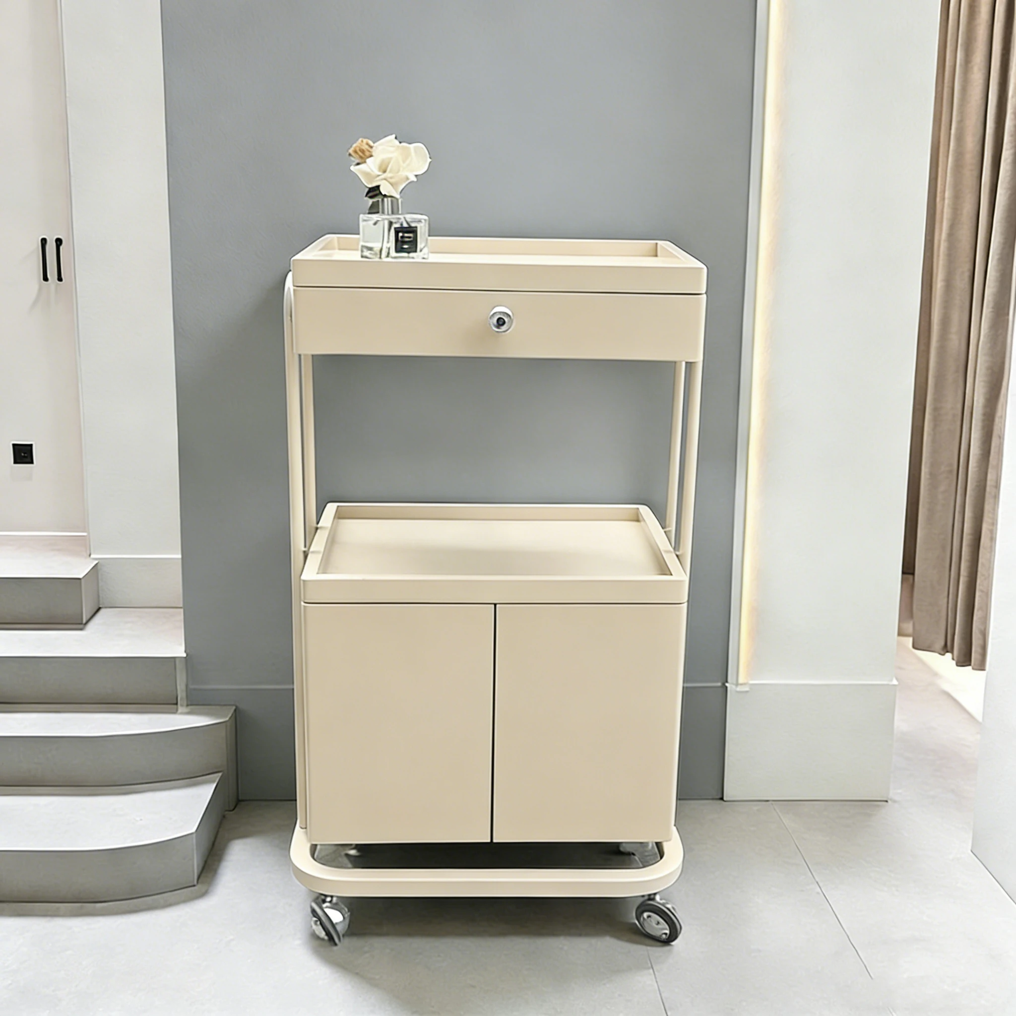 Modern Stainless Steel Salon Cart Hairdressing Equipment Storage Beauty Tool Cart Silver