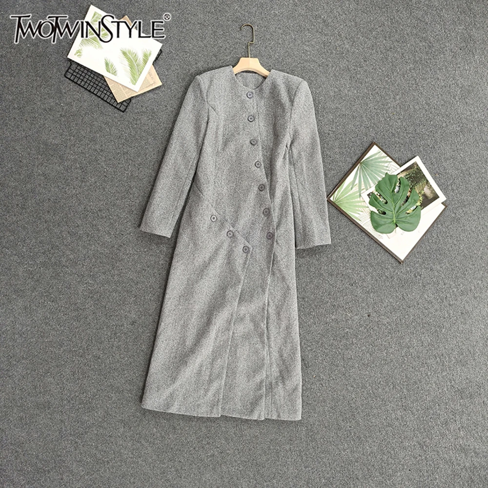 

Женские однотонные куртки во французском стиле TWOTWINSTYLE с круглым вырезом, длинными рукавами, пуговицами и асимметричным кроем, новинка KJA533472