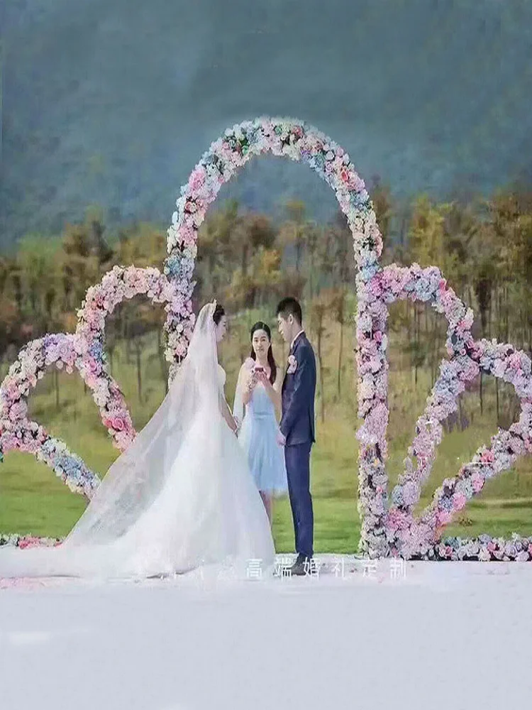

Large Iron Crown Gate - Premium Wedding Props for Arch & Dance Background - Iron Frame Flower Frame Included