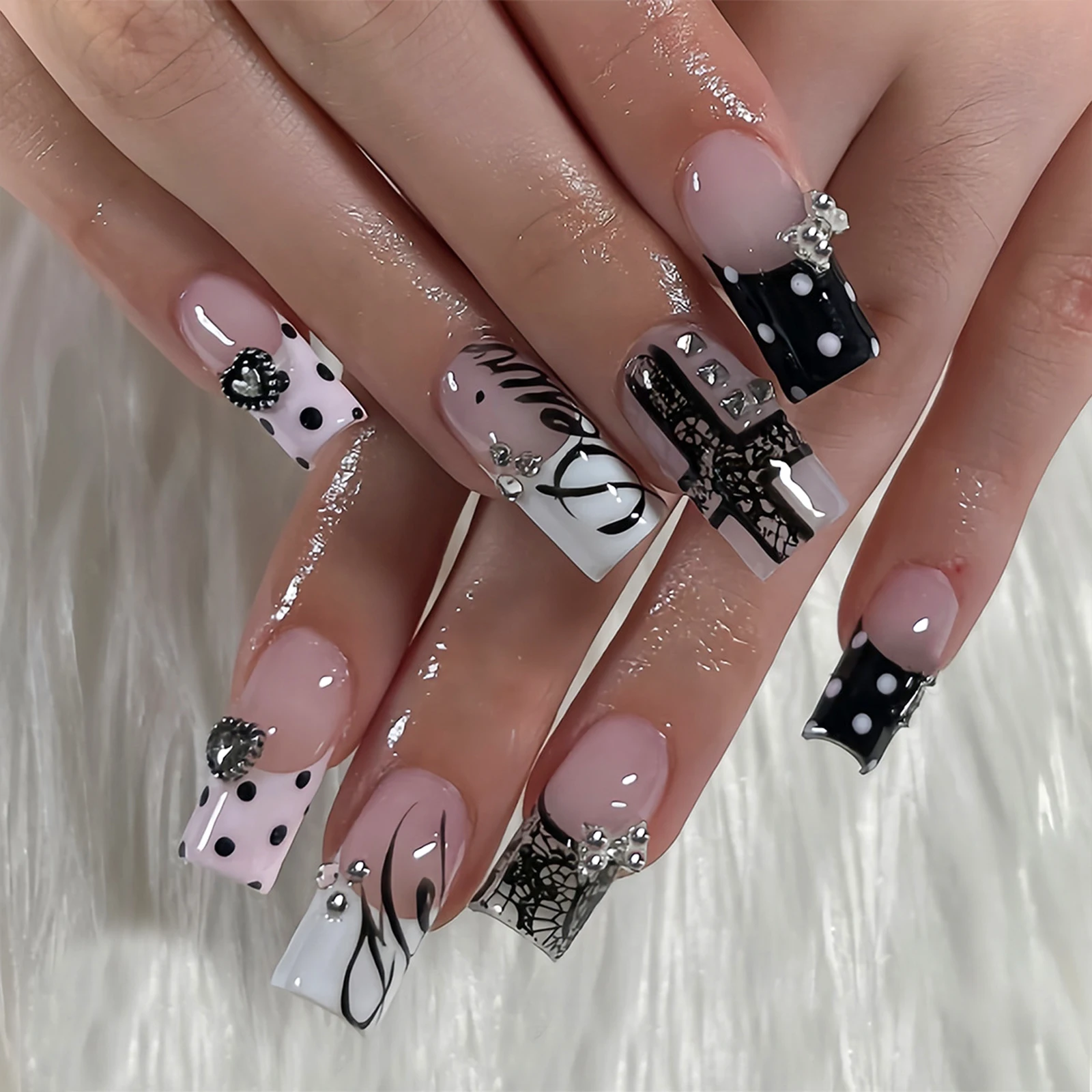 24pcs Cool Girls Dark Style Square Press on Nails French Nail Tips DIY False Nails for Women Party Wearing
