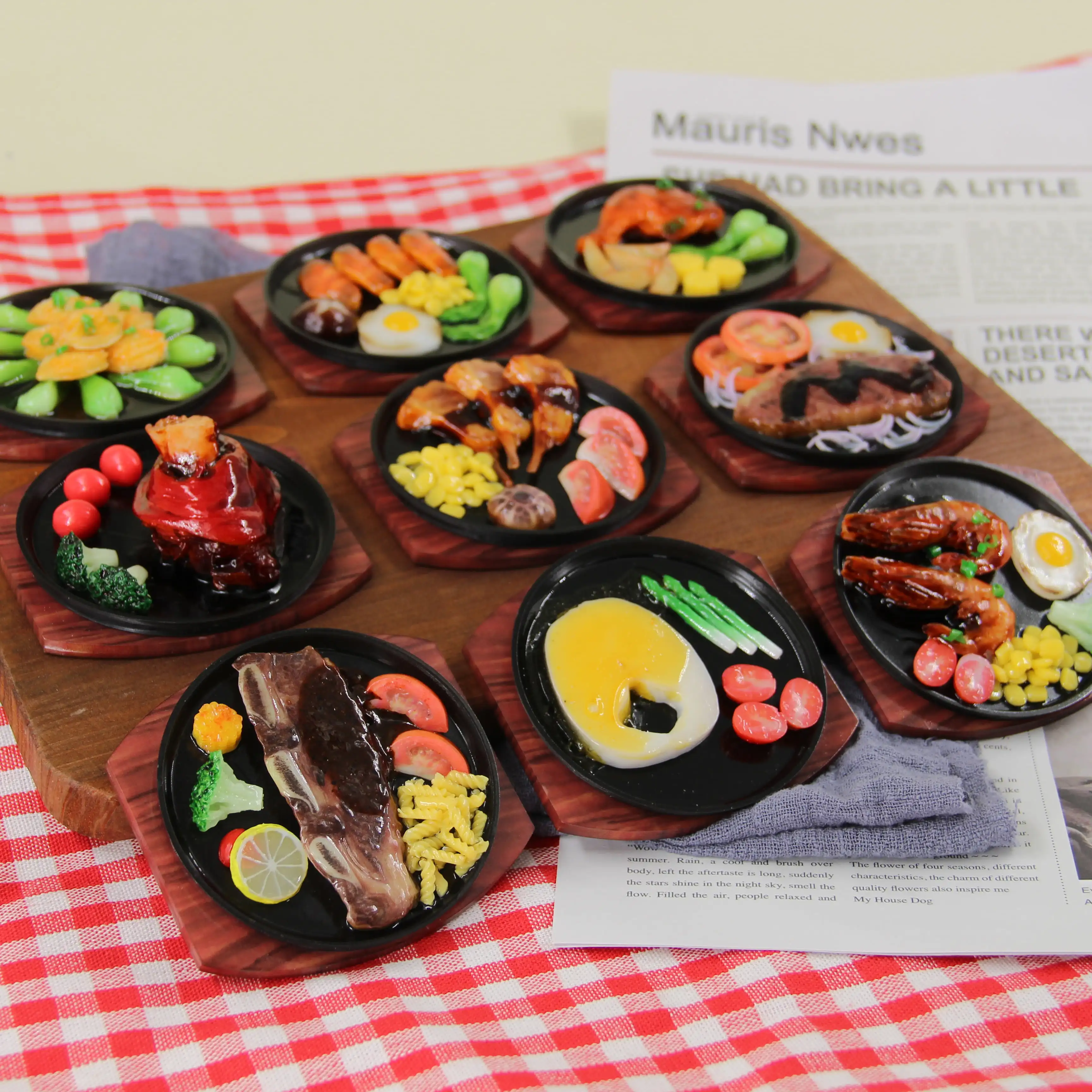 Aimant de réfrigérateur créatif et réaliste en forme de steak sizzling, modèle miniature hautement réaliste avec de nombreux détails, décoration pour la maison et le bureau, souvenir