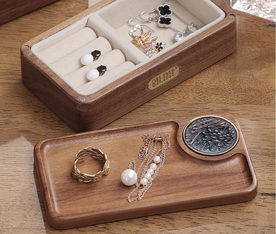 Small solid wood jewelry box Earrings necklace ring earrings Stud watch bracelet portable delicate wooden jewelry storage box